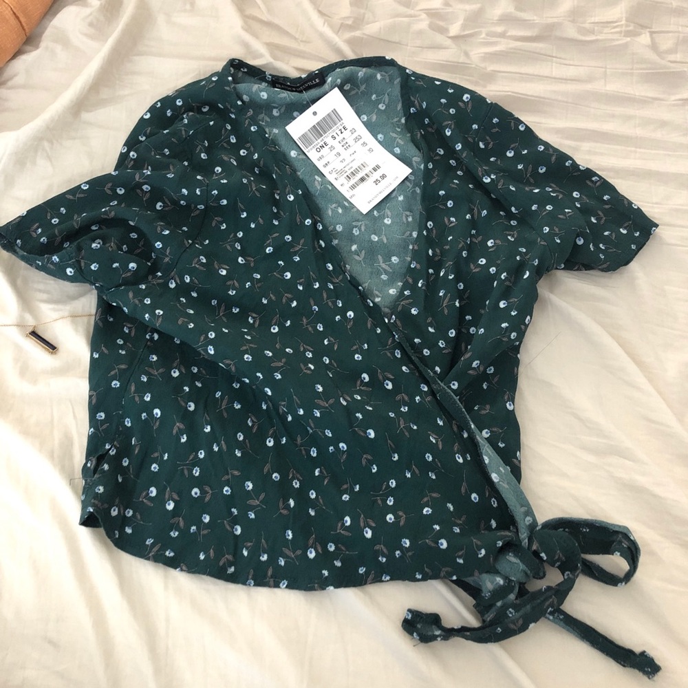 Brandy Melville tie shirt